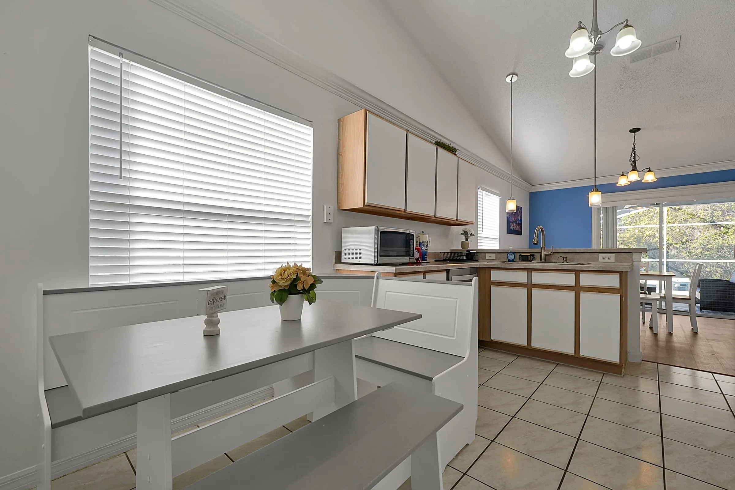 Breakfast nook with table for four