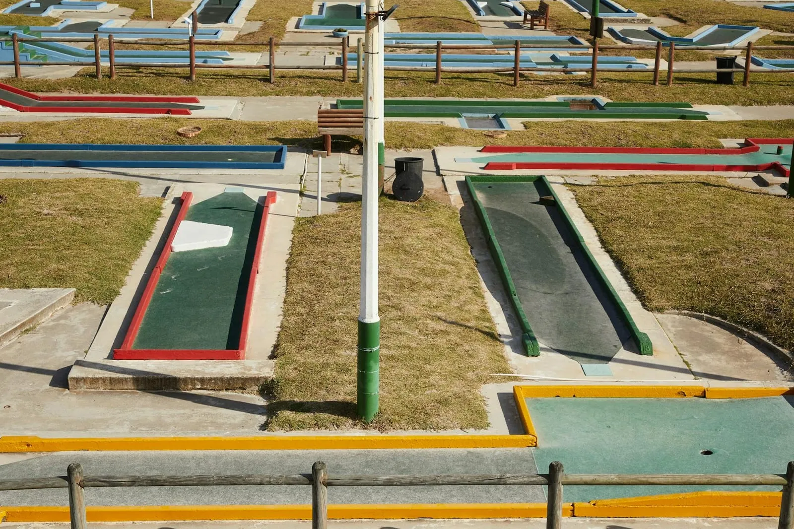 Mini-golf